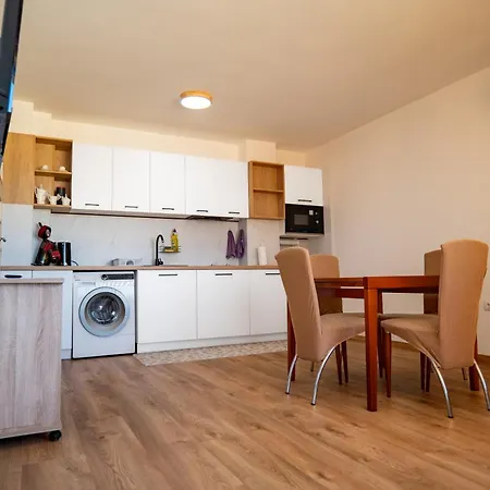 Apartment Galina Cozy With Free Parking